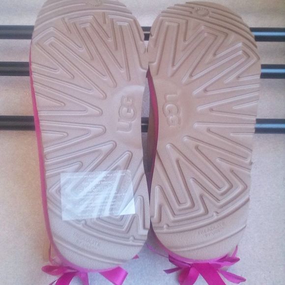 UGG Kids Bailey Water Resistant Shearling Boot NEW - Picture 7 of 7